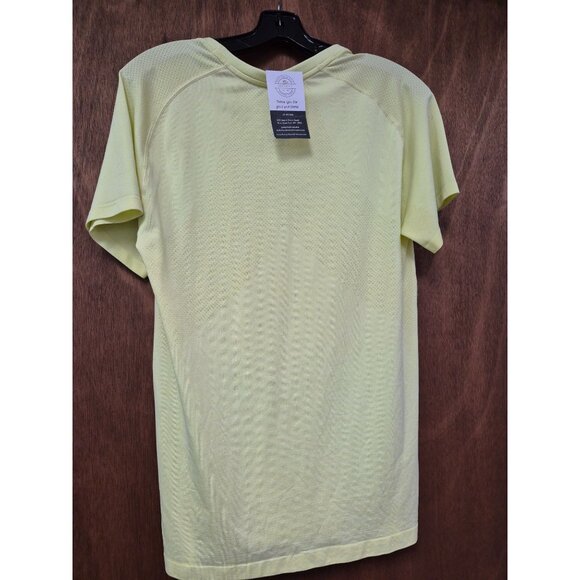 Men' Short Sleeve T-Shirt - All in Motion™ Small Damaged - Picture 5 of 8